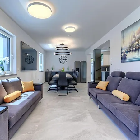Ventus By Interhome Villa Pula