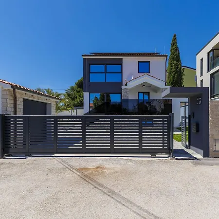 Ventus By Interhome Villa Pula